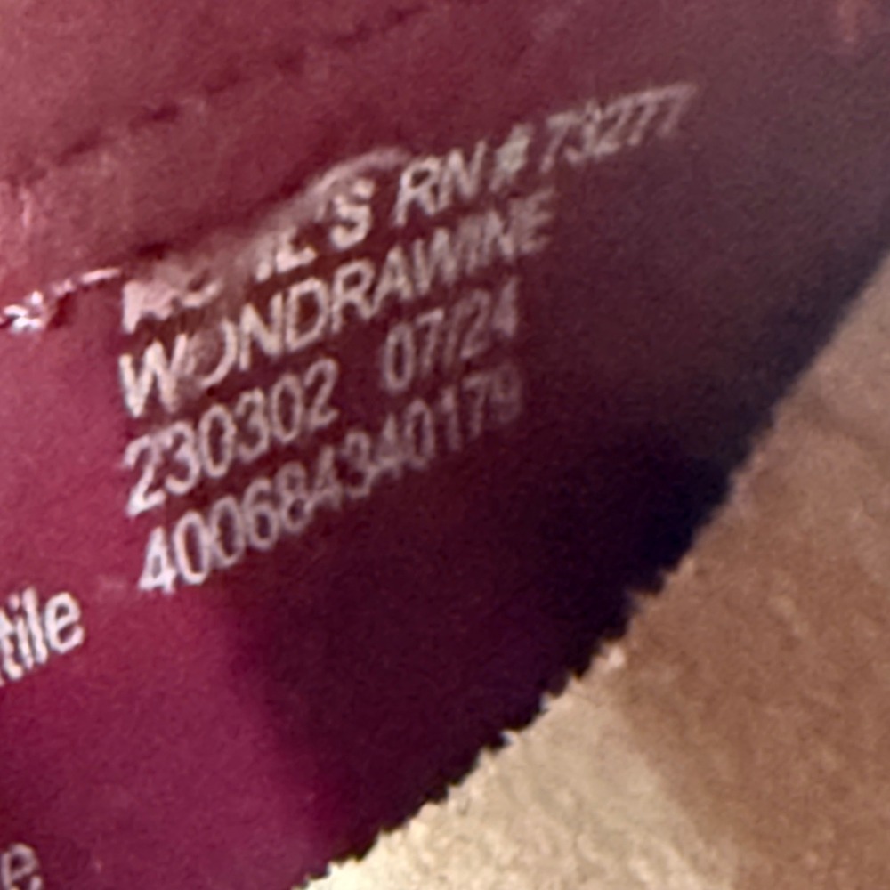 SO Burgundy Patent Penny Loafers 9 Dark Chunky Block Heel Comfort Officecore - Picture 12 of 12